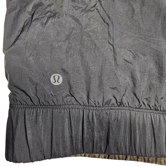 Lululemon Bombs Away Jacket Black / Summer Shade Medium Olive Dark Olive Size 6 - Picture 7 of 11